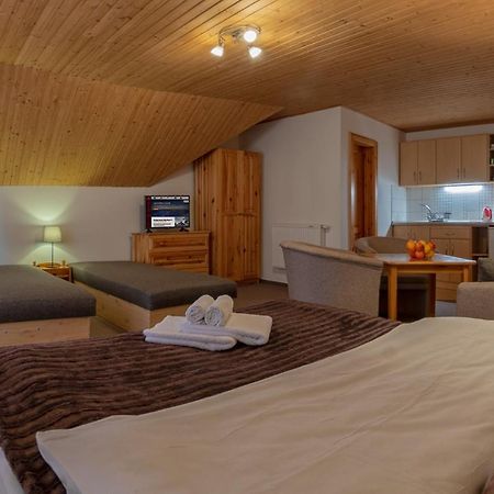 Apartmany A Studia Villa Flora Liptovská Sielnica Extérieur photo