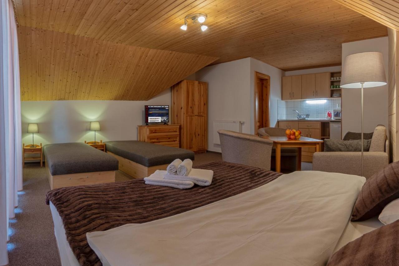 Apartmany A Studia Villa Flora Liptovská Sielnica Extérieur photo