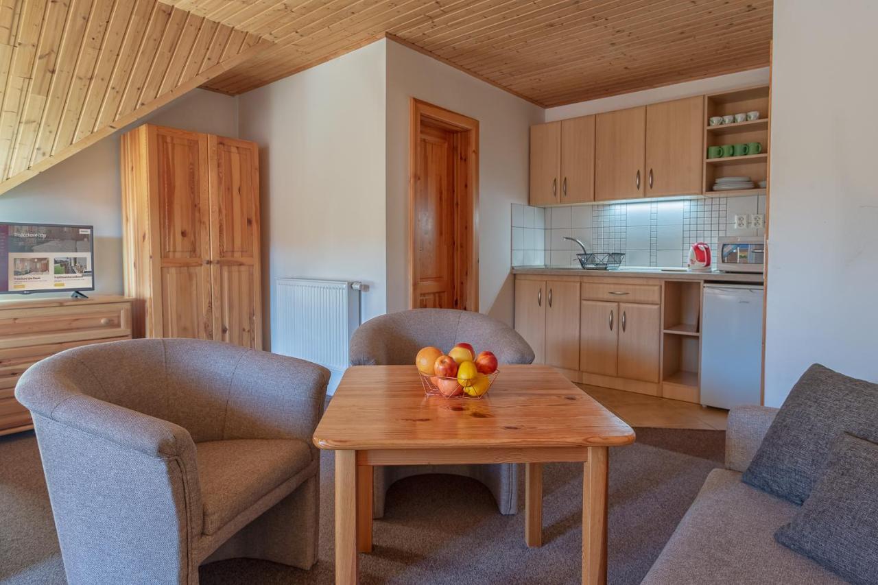 Apartmany A Studia Villa Flora Liptovská Sielnica Extérieur photo