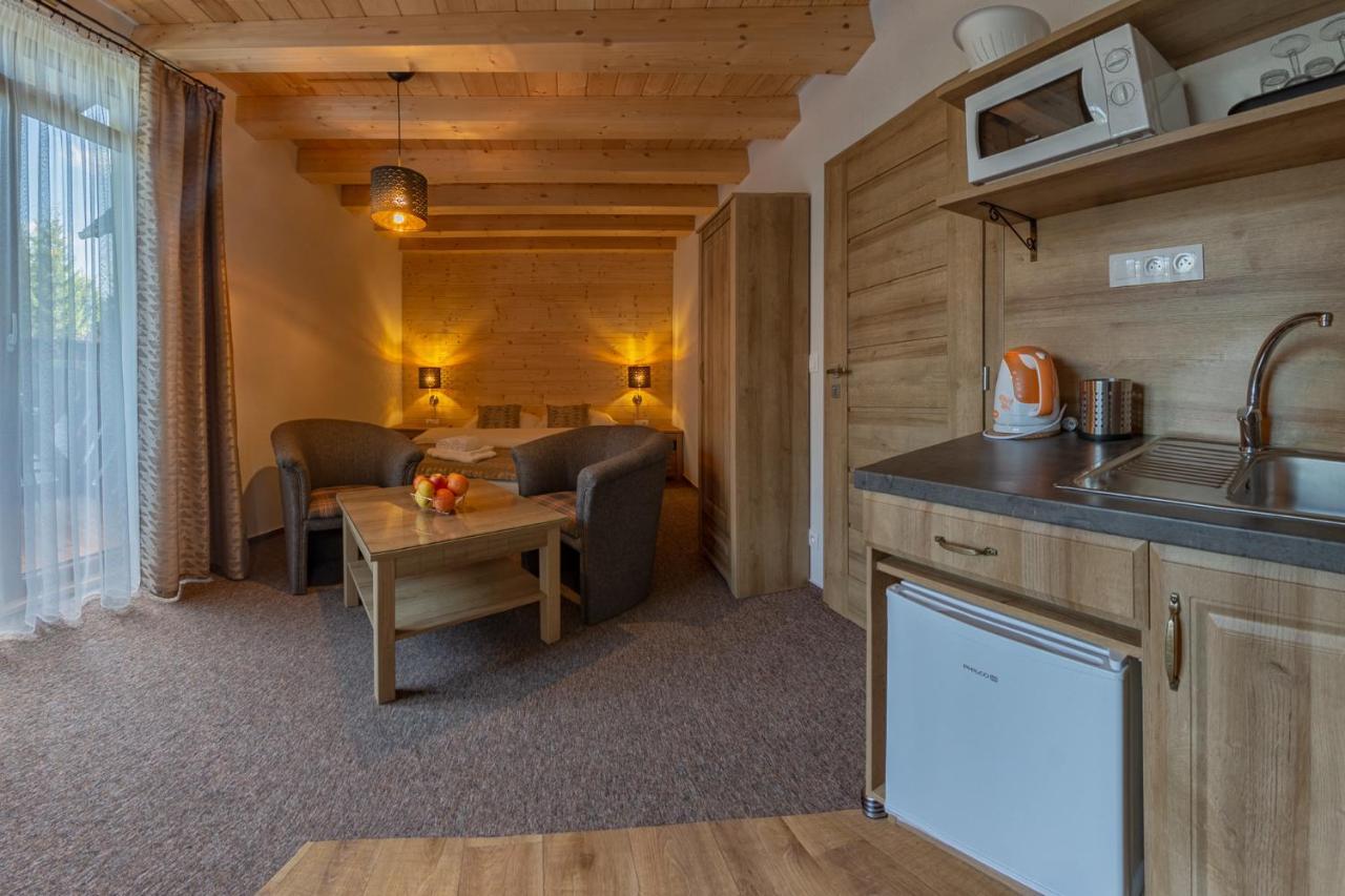 Apartmany A Studia Villa Flora Liptovská Sielnica Extérieur photo
